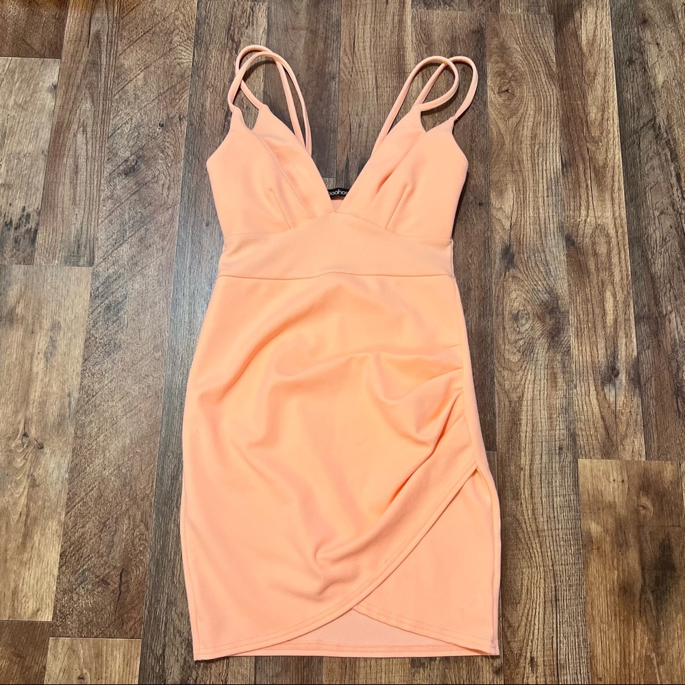 New NWT boohoo Salmon Pink Bodycon Dress Size 4 Small
